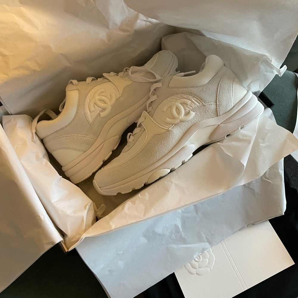 Chanel sneakers 36.5 reflective white